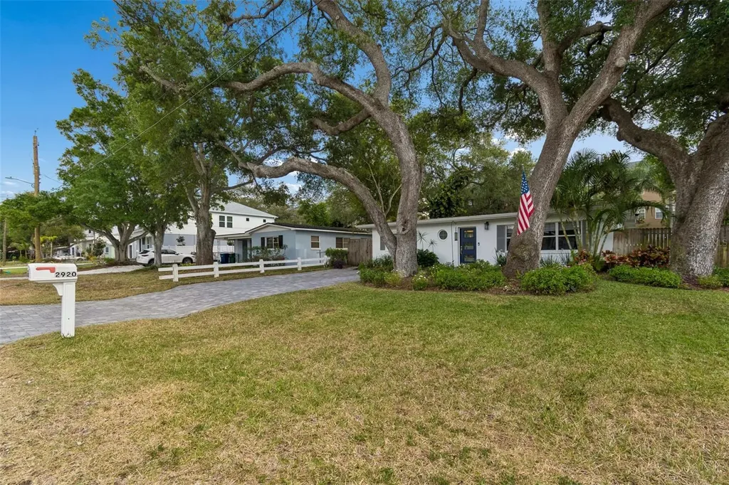 2920 W Ellis Drive Tampa FL 33611