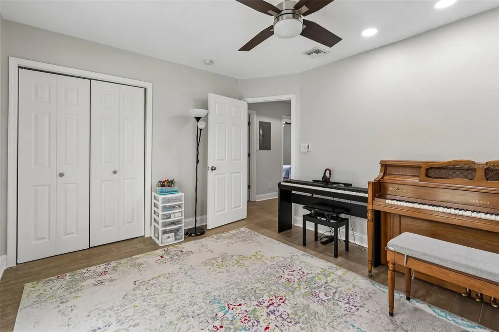 2920 W Ellis Drive Tampa FL 33611