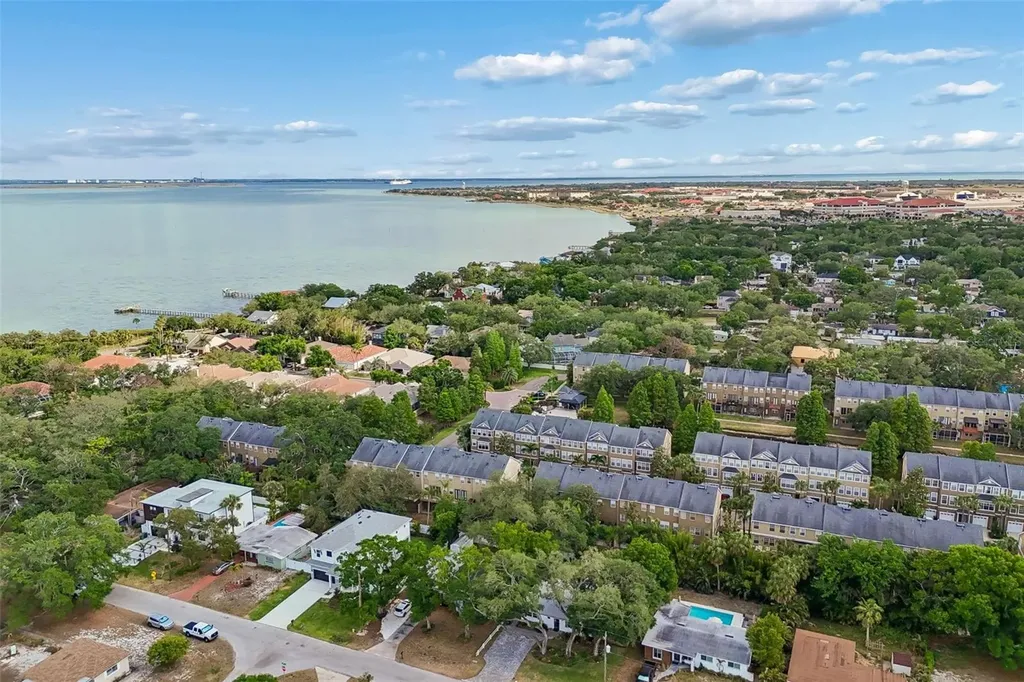 2920 W Ellis Drive Tampa FL 33611