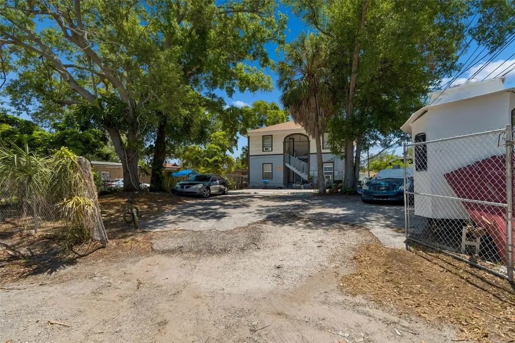 1033 19th Avenue S St Petersburg FL 33705