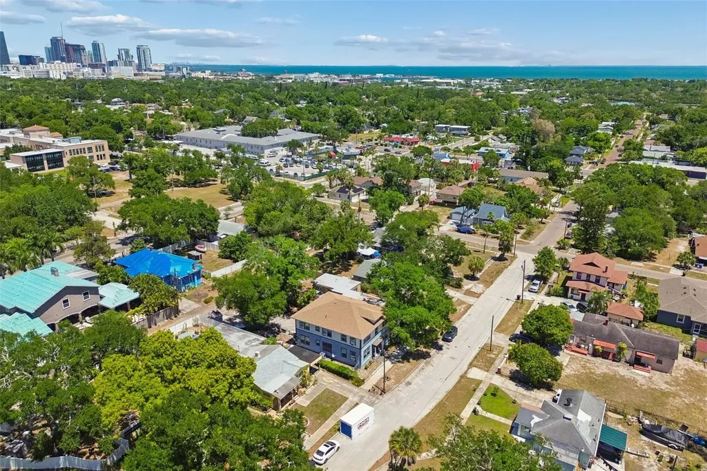 1033 19th Avenue S St Petersburg FL 33705