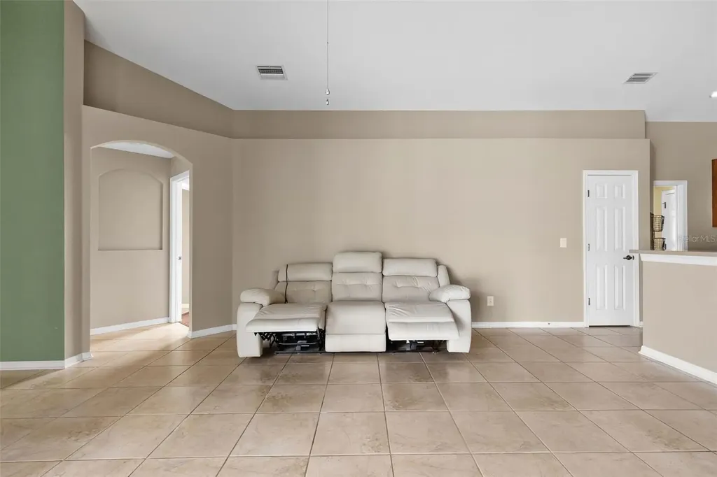 13655 Artesa Bell Drive Riverview FL 33579