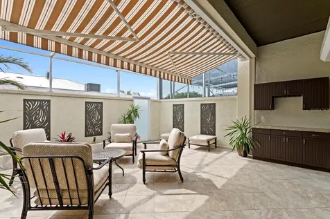 354 Larboard Way Clearwater Beach FL 33767