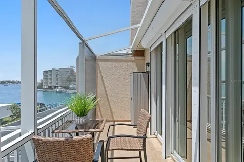 354 Larboard Way Clearwater Beach FL 33767