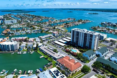 354 Larboard Way Clearwater Beach FL 33767
