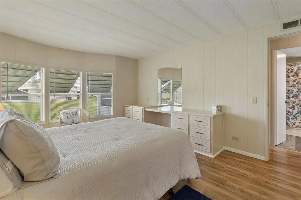2100 Kings Highway Port Charlotte FL 33980