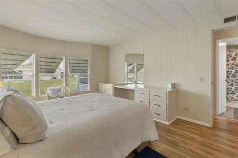 2100 Kings Highway Port Charlotte FL 33980