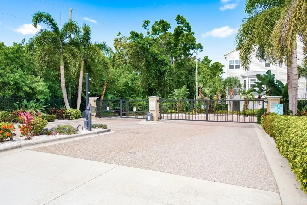 3201 Nautical Place S St Petersburg FL 33712