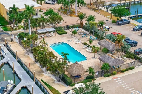 3201 Nautical Place S St Petersburg FL 33712