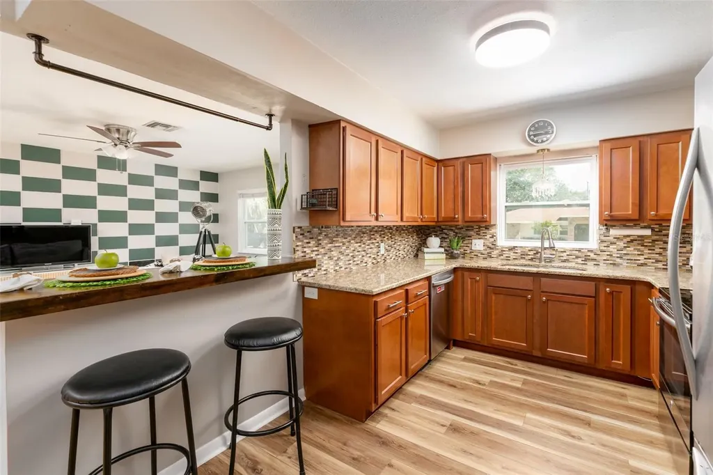 8242 31st Terrace N St Petersburg FL 33710