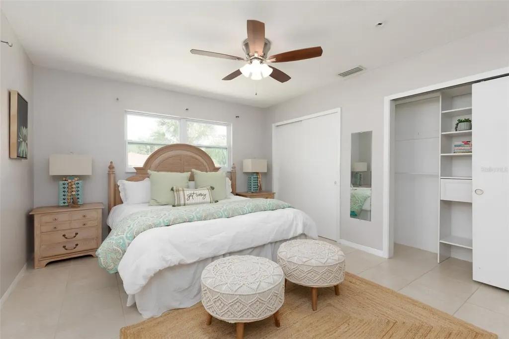 8242 31st Terrace N St Petersburg FL 33710