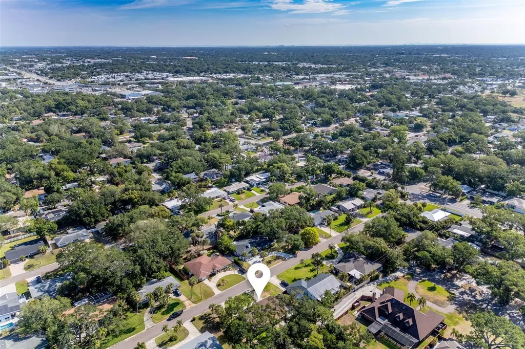 8242 31st Terrace N St Petersburg FL 33710