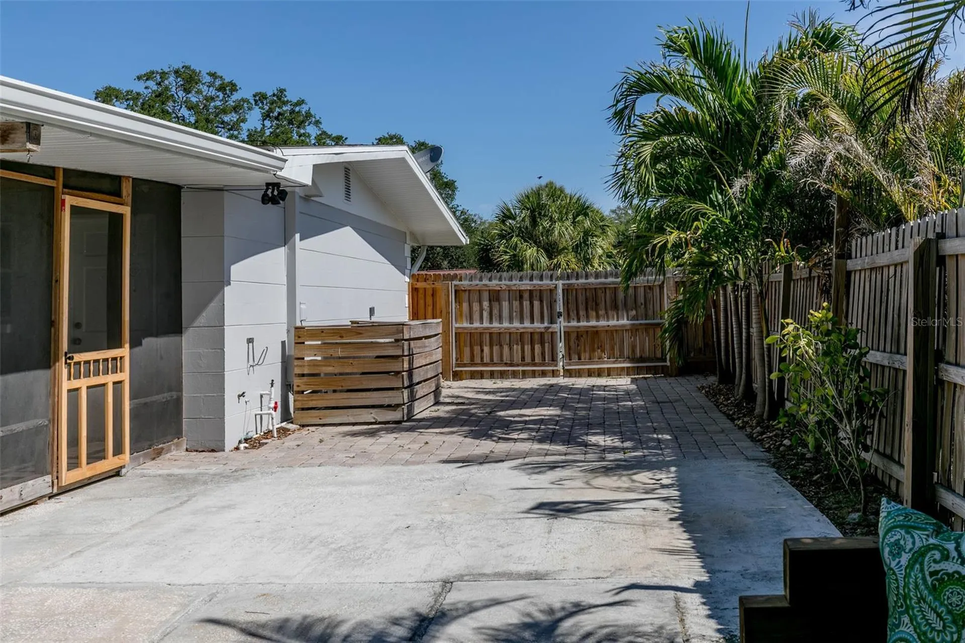 8242 31st Terrace N St Petersburg FL 33710
