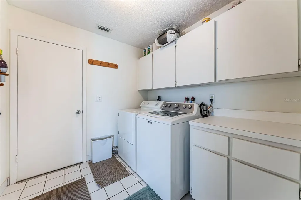 9175 42nd Street N Pinellas Park FL 33782