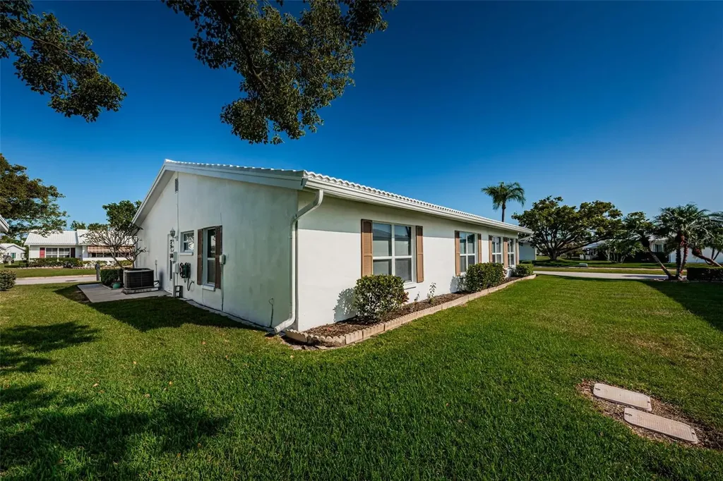 9175 42nd Street N Pinellas Park FL 33782