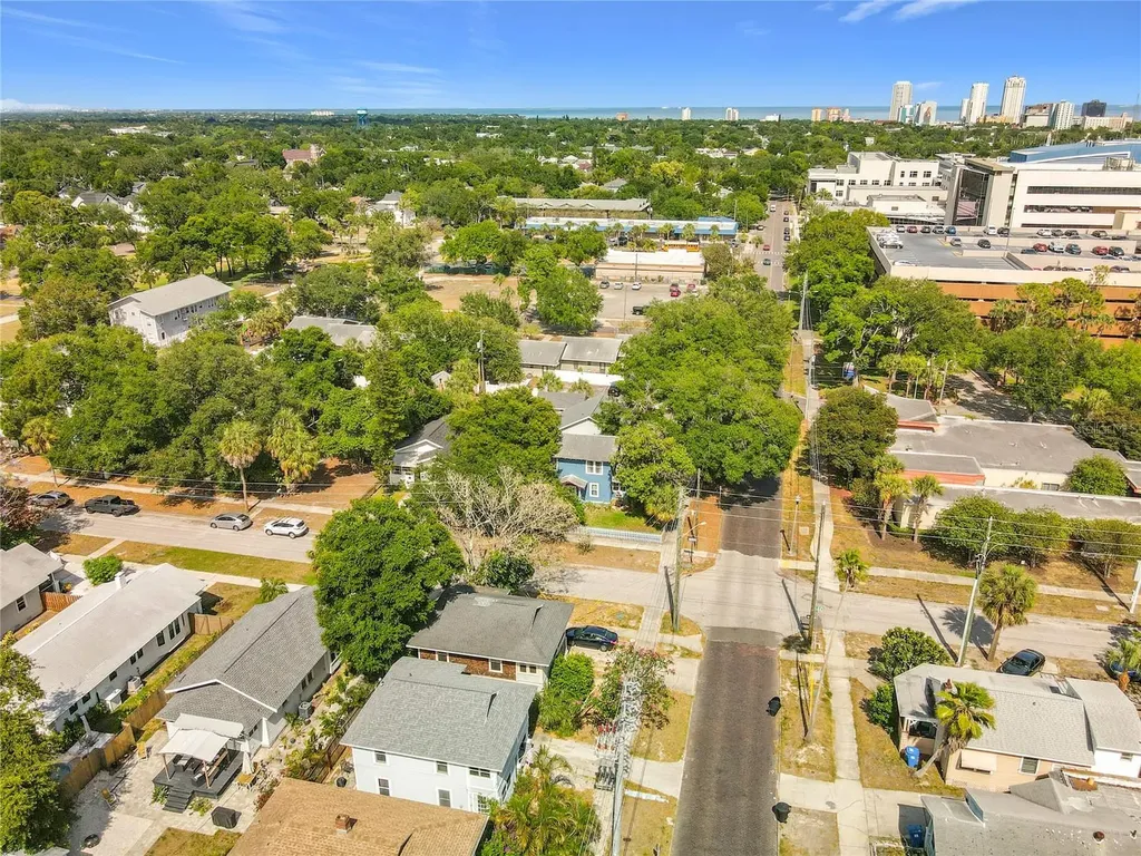 701 14th Street N St Petersburg FL 33705