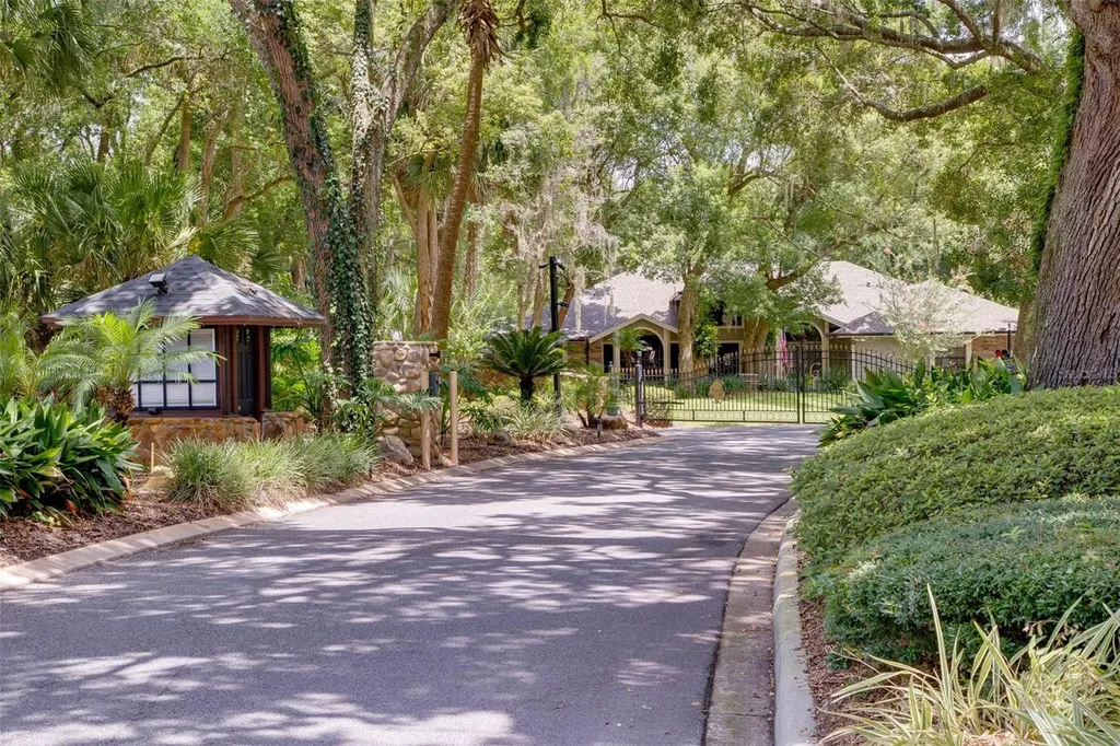 816 Pine Shadow Drive Apopka FL 32712
