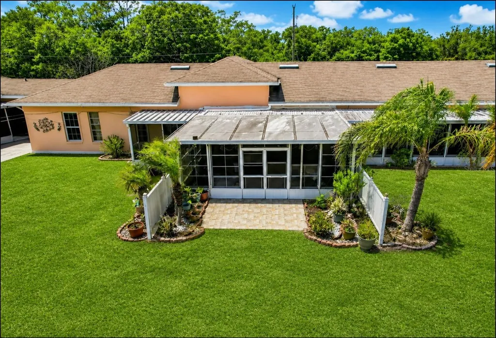 523 Club Circle Lake Wales FL 33898