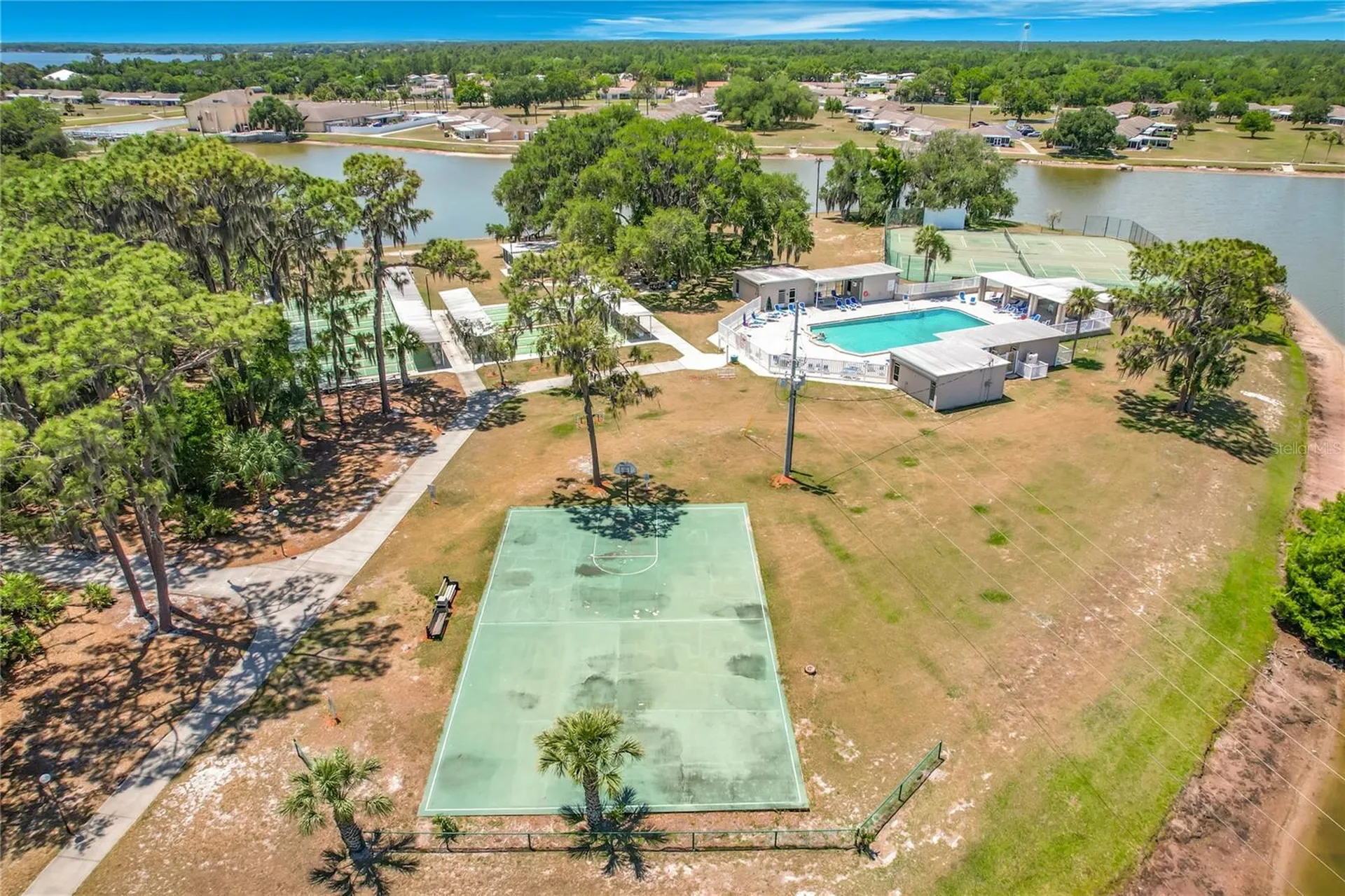 523 Club Circle Lake Wales FL 33898