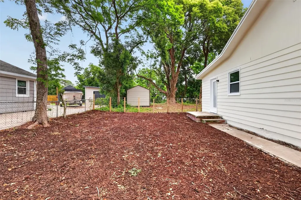 5537 Lake Street Mount Dora FL 32757