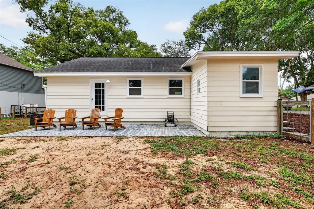 5537 Lake Street Mount Dora FL 32757