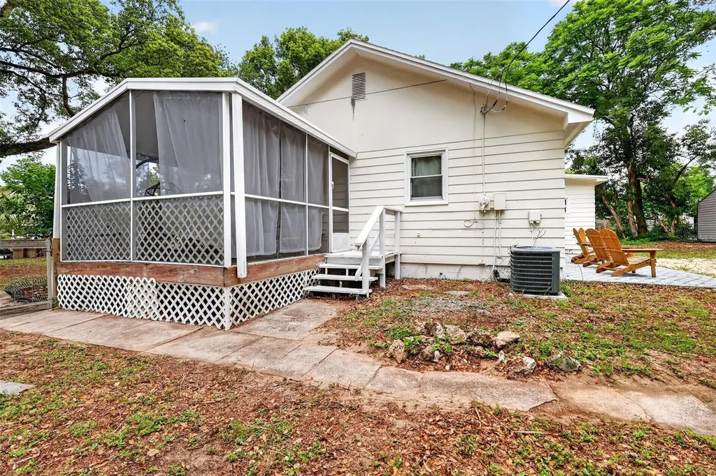 5537 Lake Street Mount Dora FL 32757