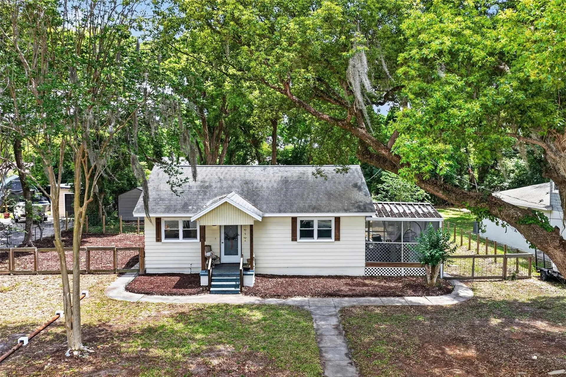5537 Lake Street Mount Dora FL 32757