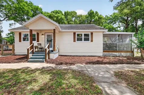 5537 Lake Street Mount Dora FL 32757