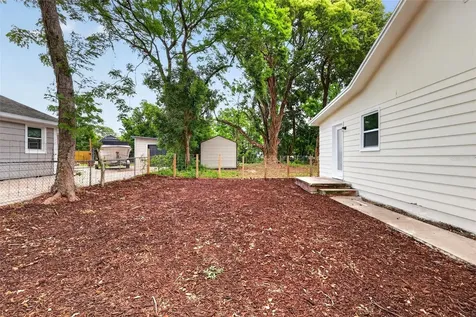 5537 Lake Street Mount Dora FL 32757