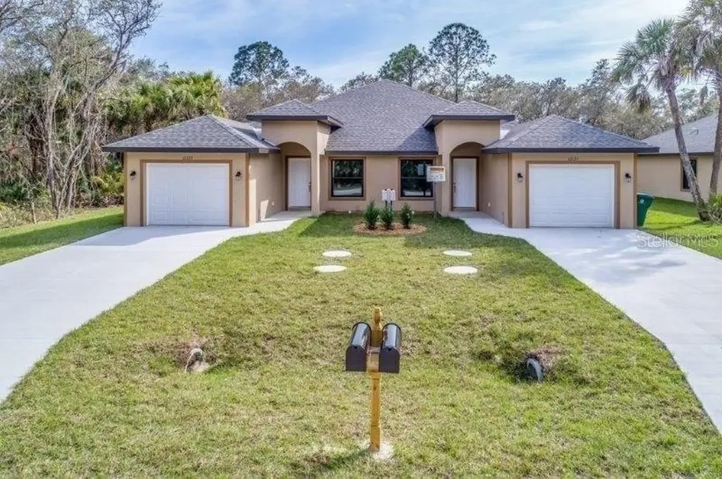 17121 Thompson Avenue Port Charlotte FL 33948