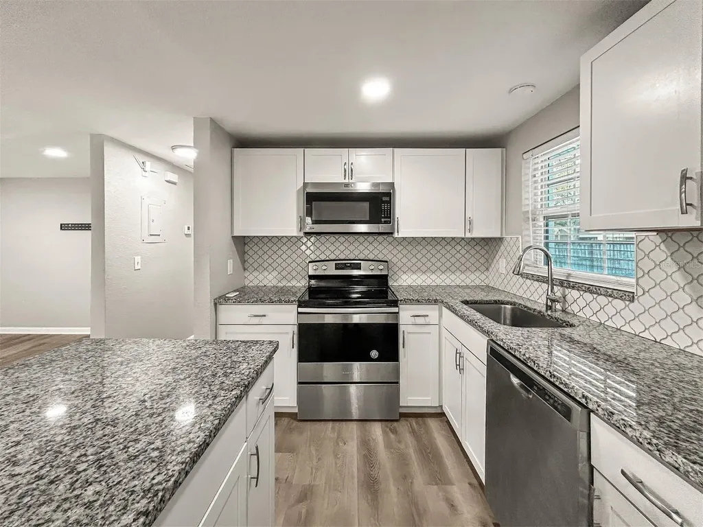306 Flamingo Drive Apollo Beach FL 33572