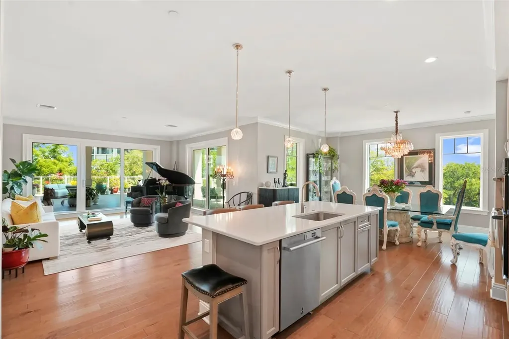8 Palm Terrace Clearwater FL 33756