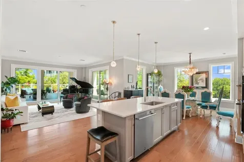 8 Palm Terrace Clearwater FL 33756
