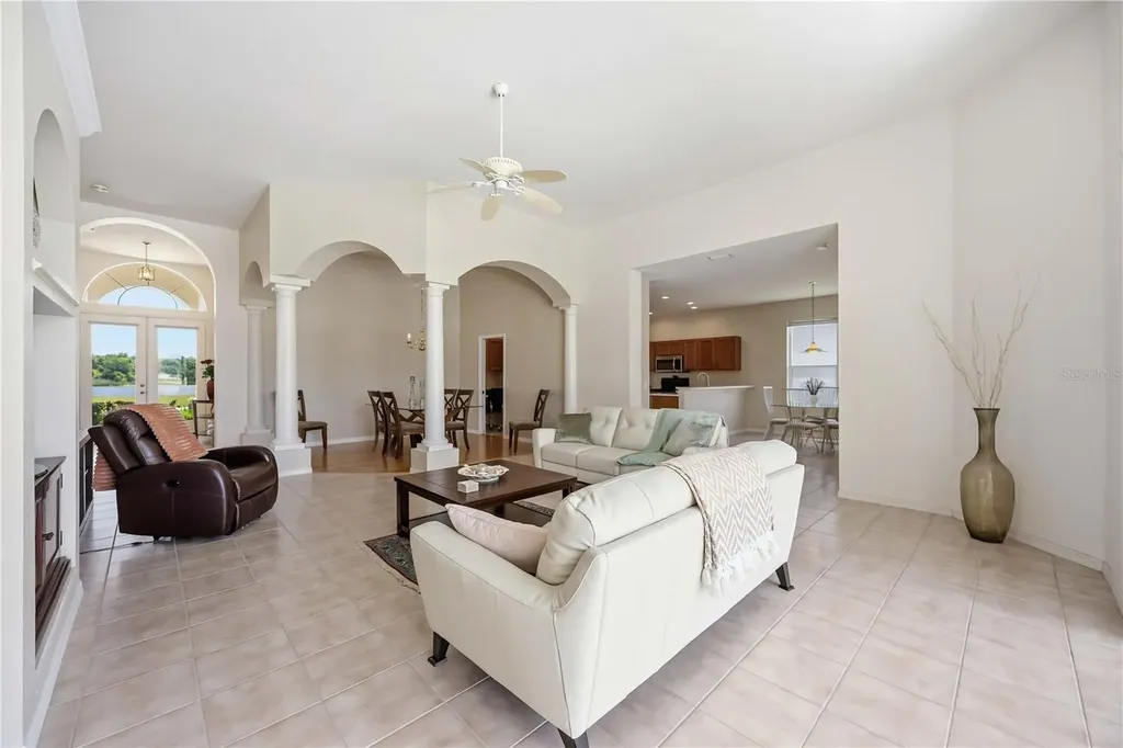 7740 Castleisland Drive Sarasota FL 34240