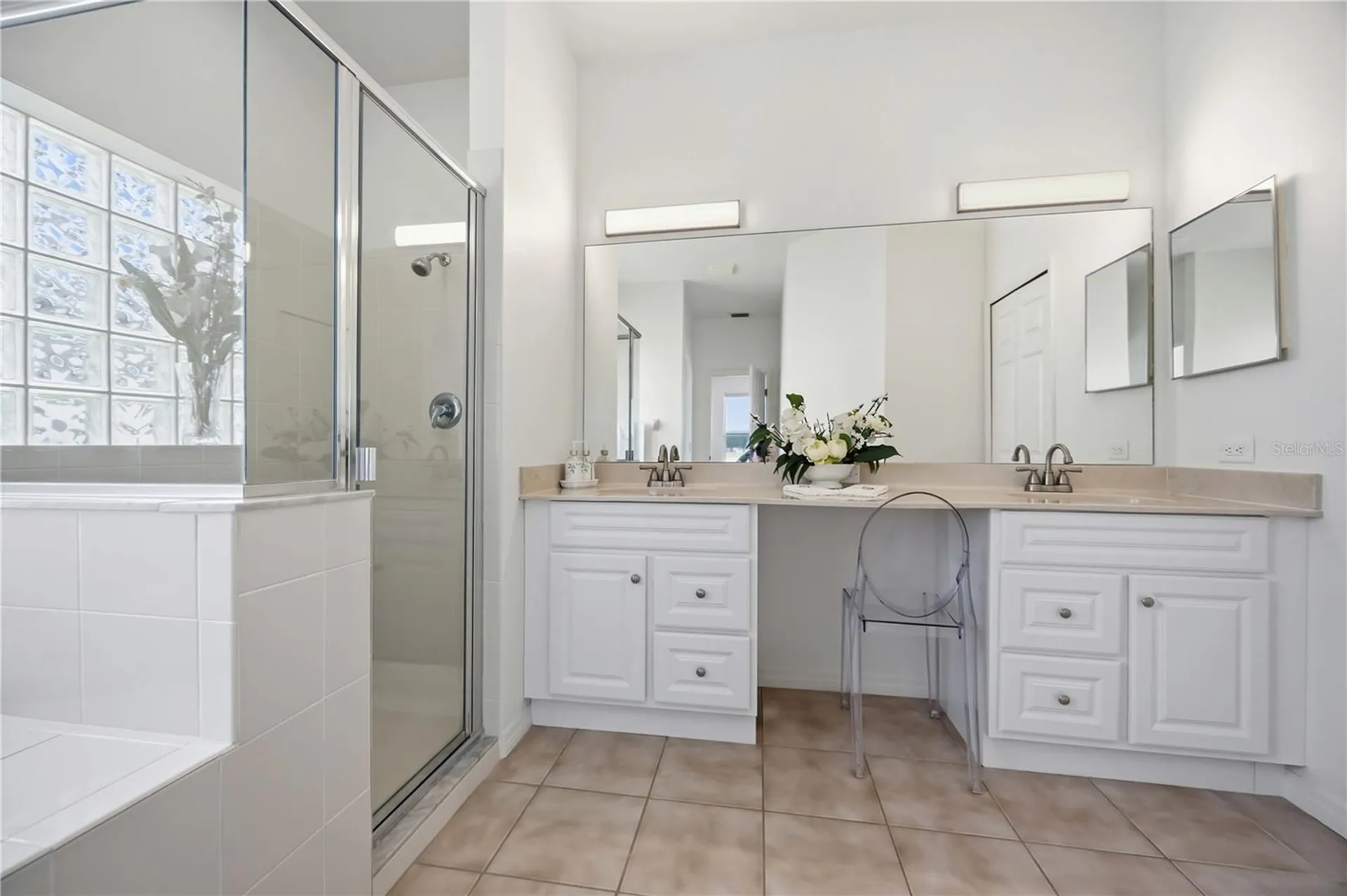 7740 Castleisland Drive Sarasota FL 34240