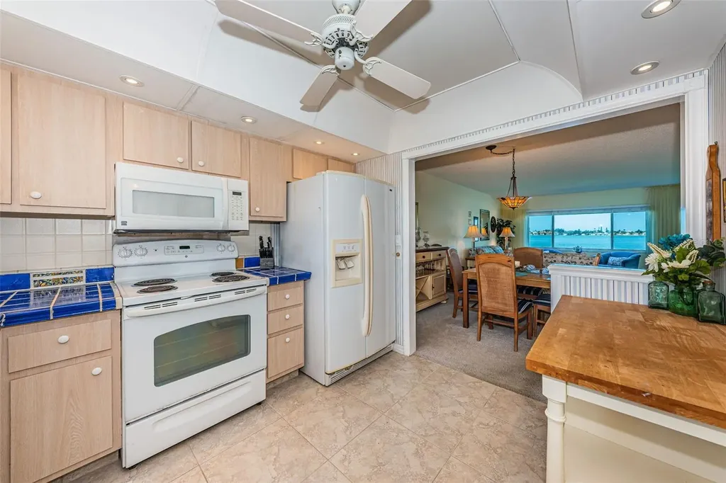 4750 Cove Circle St Petersburg FL 33708