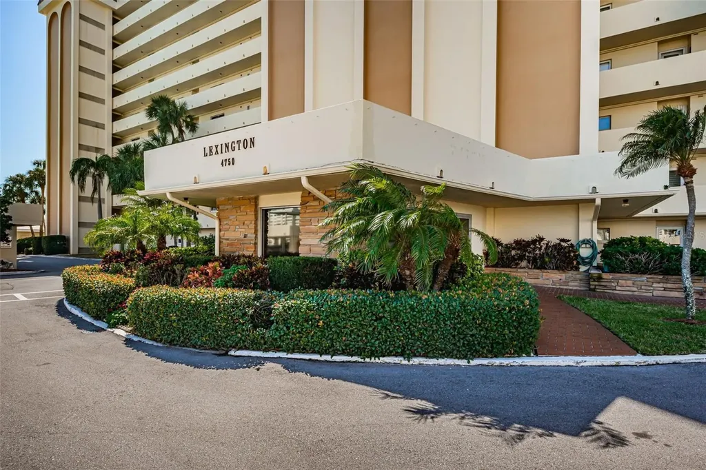 4750 Cove Circle St Petersburg FL 33708