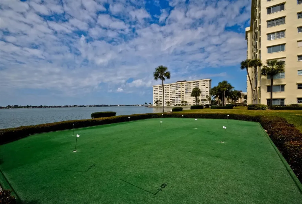4750 Cove Circle St Petersburg FL 33708