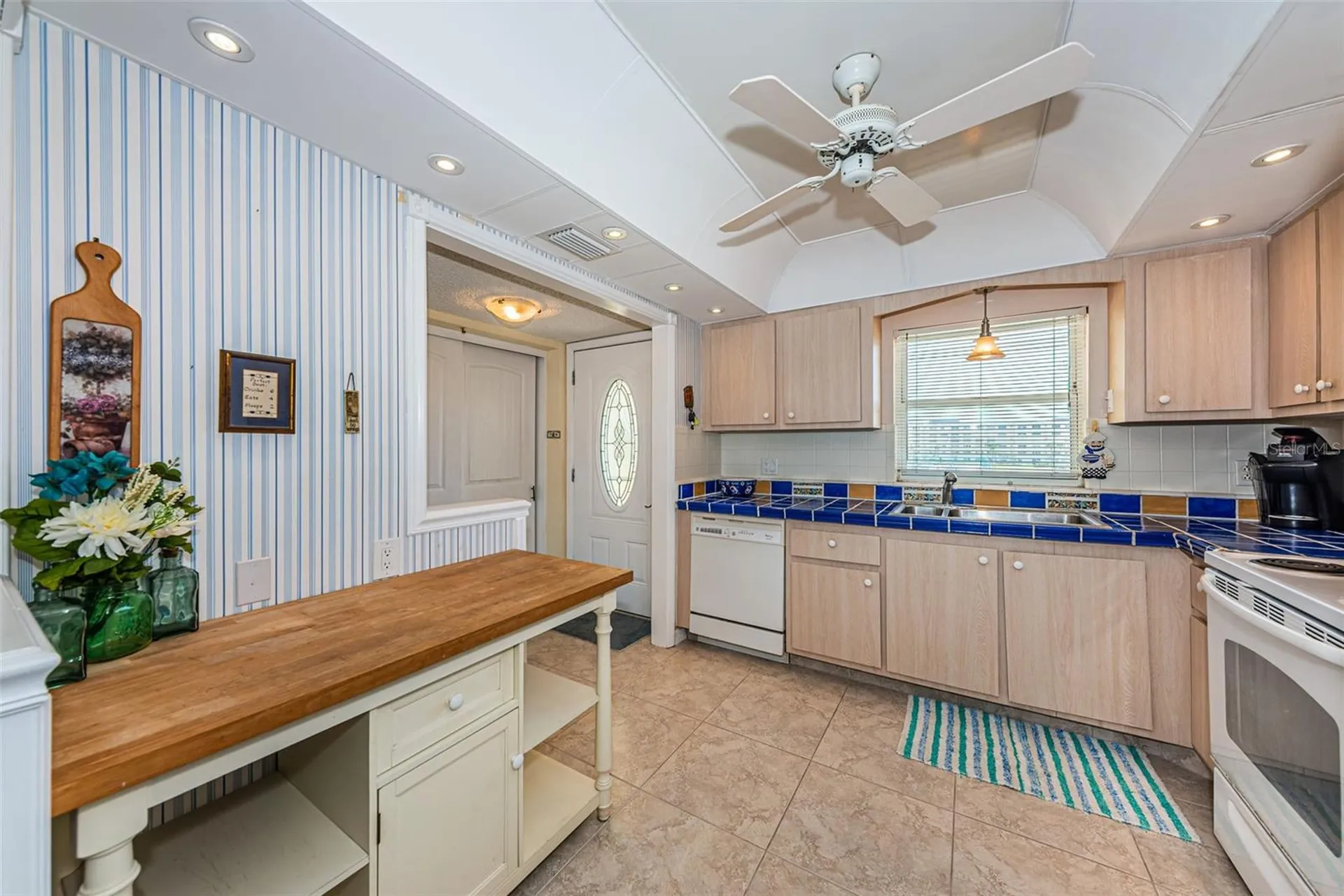 4750 Cove Circle St Petersburg FL 33708