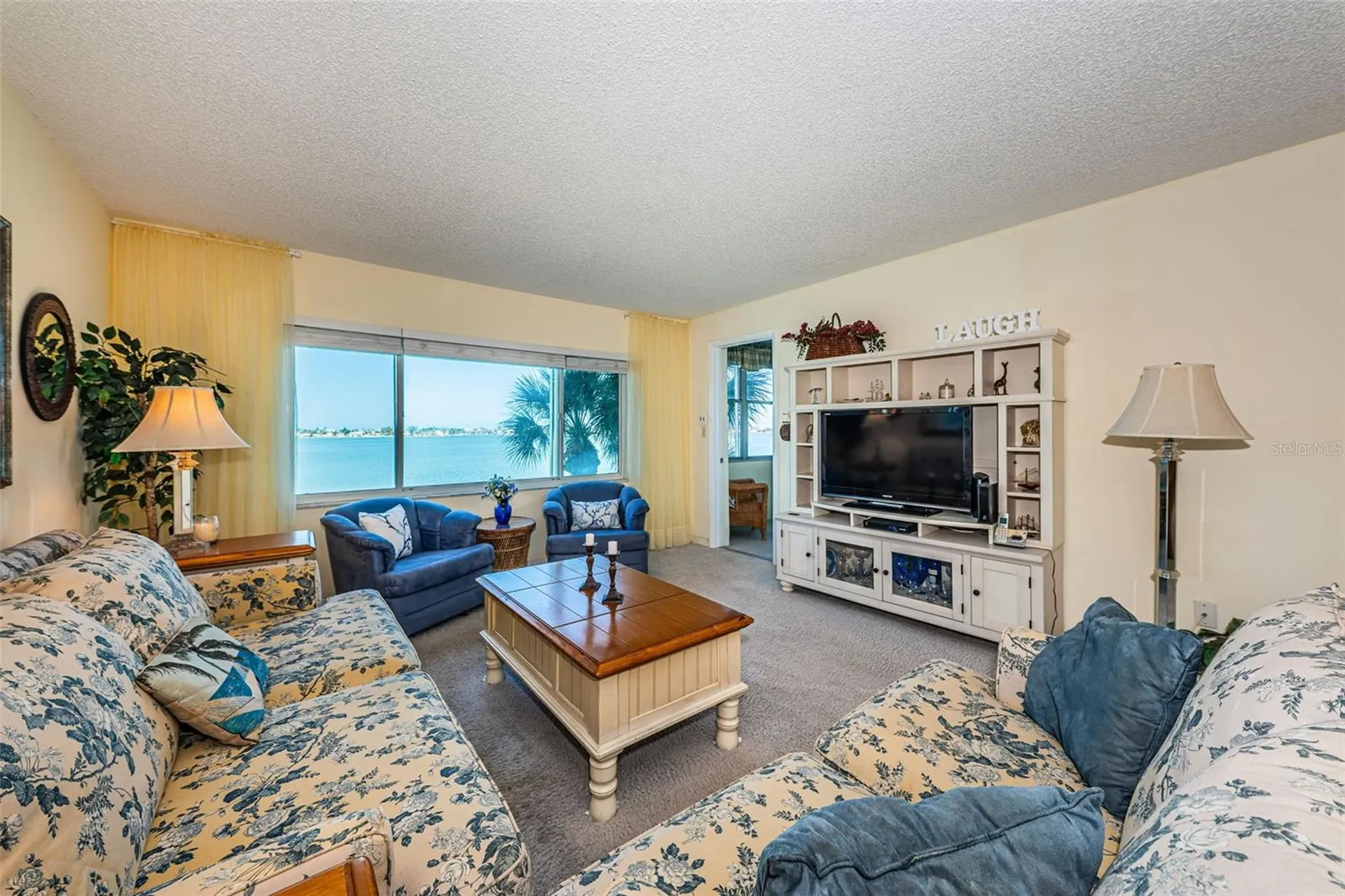 4750 Cove Circle St Petersburg FL 33708
