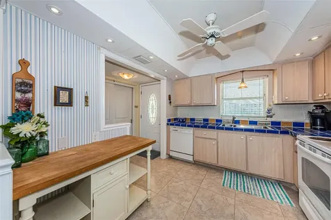 4750 Cove Circle St Petersburg FL 33708