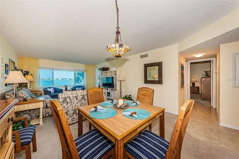 4750 Cove Circle St Petersburg FL 33708