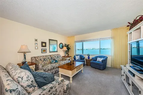 4750 Cove Circle St Petersburg FL 33708