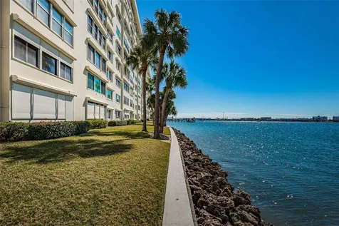 4750 Cove Circle St Petersburg FL 33708