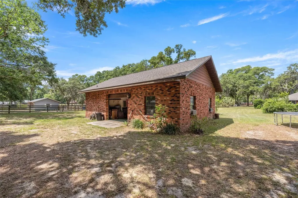 9525 SW 72nd Court Ocala FL 34476