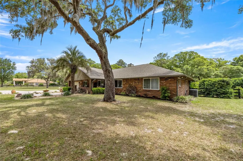 9525 SW 72nd Court Ocala FL 34476