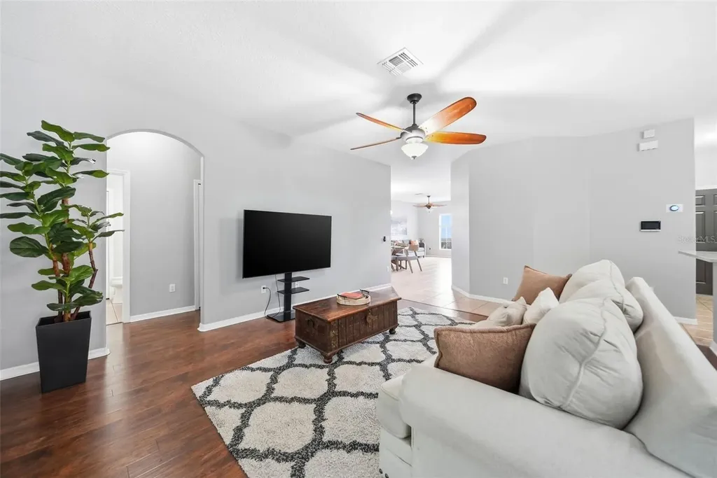 13425 Early Frost Circle Orlando FL 32828