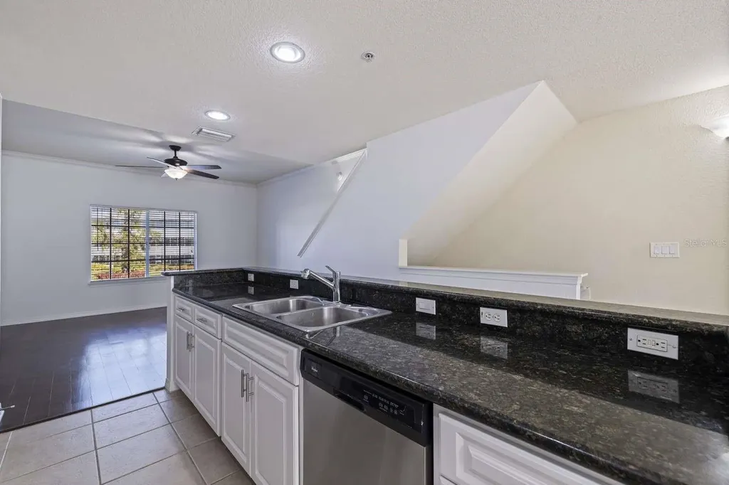 5252 W Kennedy Boulevard Tampa FL 33609
