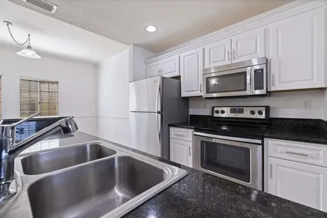 5252 W Kennedy Boulevard Tampa FL 33609