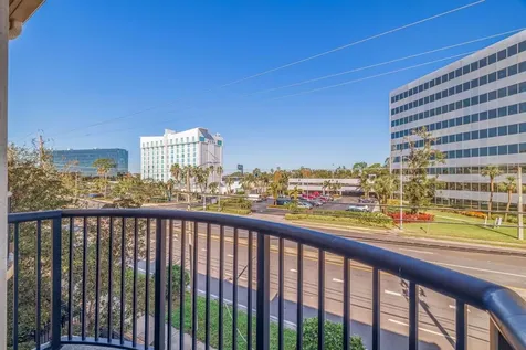 5252 W Kennedy Boulevard Tampa FL 33609